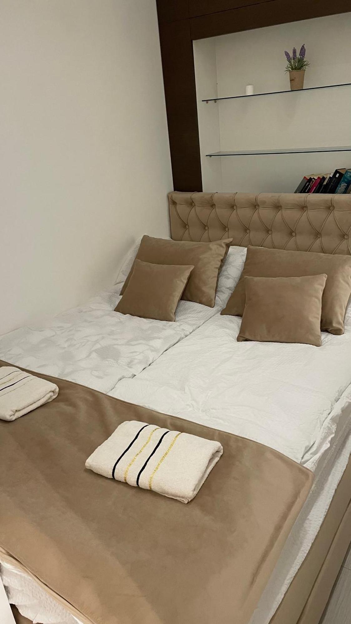 Tim Apartment Sarajevo With Private Parking Ngoại thất bức ảnh